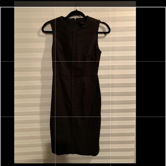 Dress - Picture 3 of 3